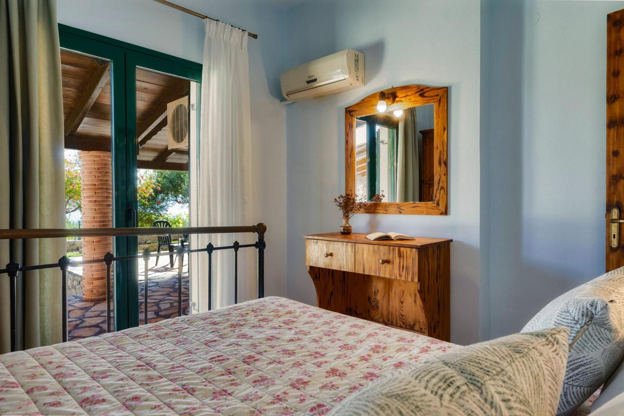 Anatoli Apartments - Tranquil Location & Stunning Views, By Zantewize Marathiás Chambre photo